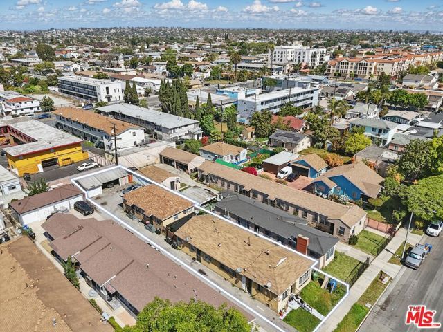 6341 11th Avenue, Los Angeles, CA 90043