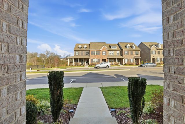 143 Grandstand Blvd, Gallatin, TN 37066