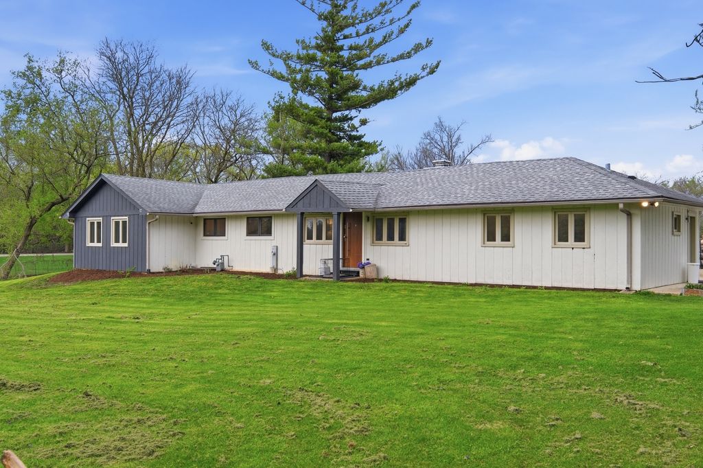 25848 W Scott Road, North Barrington, IL 60010