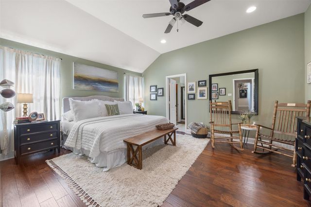 4 Maplewood RD, Wimberley, TX 78676