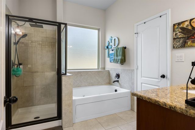 4 Maplewood RD, Wimberley, TX 78676
