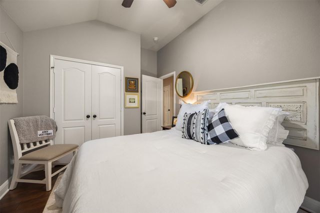 4 Maplewood RD, Wimberley, TX 78676