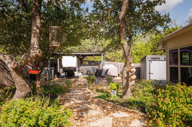 4 Maplewood RD, Wimberley, TX 78676