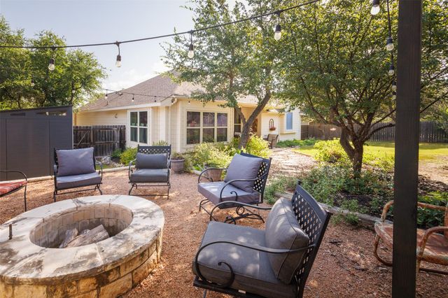 4 Maplewood RD, Wimberley, TX 78676