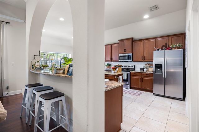 4 Maplewood RD, Wimberley, TX 78676