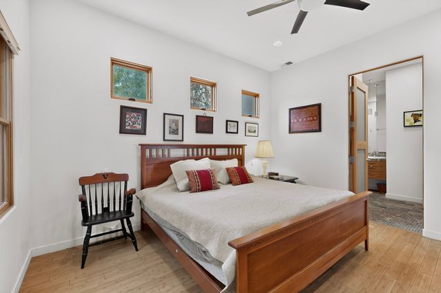 85 Avenida Frijoles, Santa Fe, NM 87507
