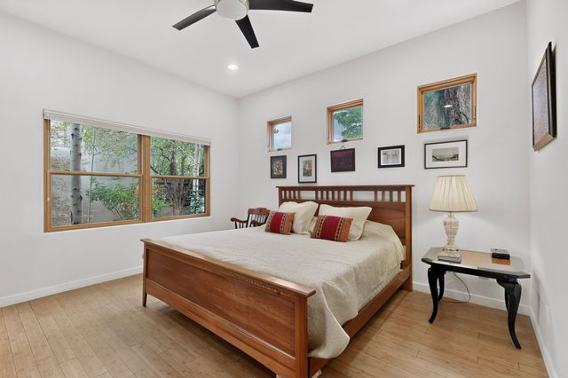 85 Avenida Frijoles, Santa Fe, NM 87507