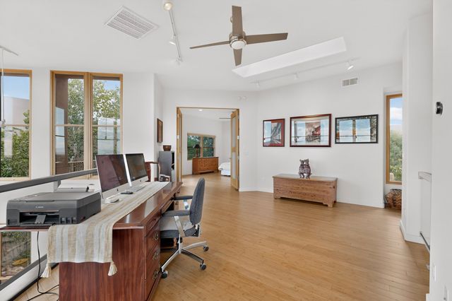 85 Avenida Frijoles, Santa Fe, NM 87507