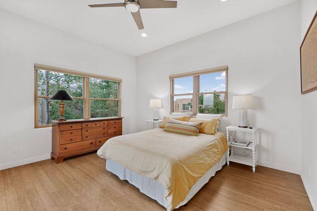 85 Avenida Frijoles, Santa Fe, NM 87507