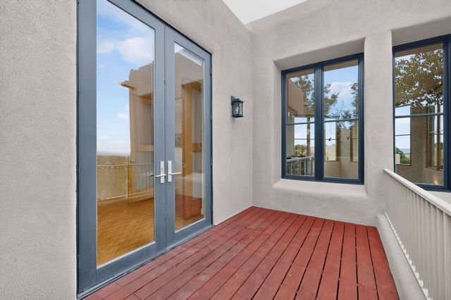 85 Avenida Frijoles, Santa Fe, NM 87507