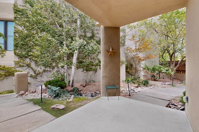 85 Avenida Frijoles, Santa Fe, NM 87507