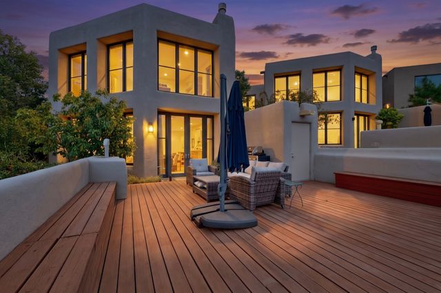 85 Avenida Frijoles, Santa Fe, NM 87507