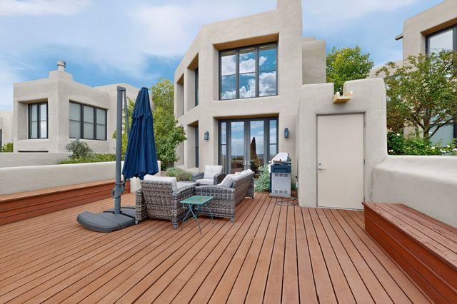 85 Avenida Frijoles, Santa Fe, NM 87507