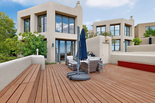 85 Avenida Frijoles, Santa Fe, NM 87507
