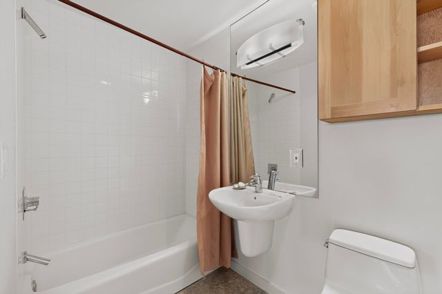 85 Avenida Frijoles, Santa Fe, NM 87507