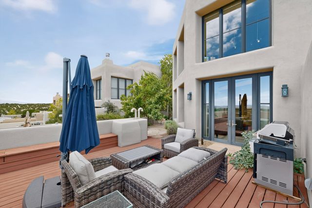 85 Avenida Frijoles, Santa Fe, NM 87507