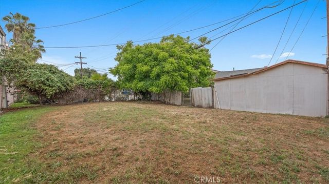 872 W 47th Street, Los Angeles, CA 90037