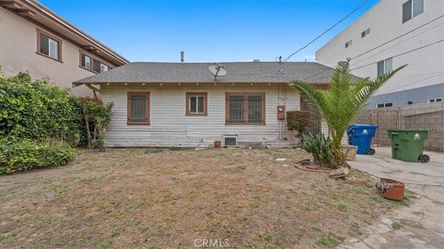 872 W 47th Street, Los Angeles, CA 90037