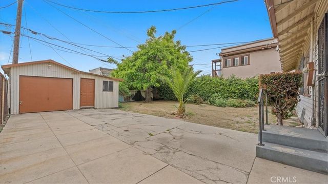 872 W 47th Street, Los Angeles, CA 90037