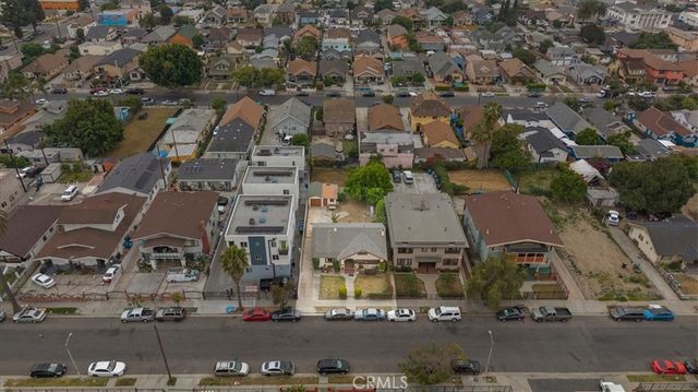 872 W 47th Street, Los Angeles, CA 90037