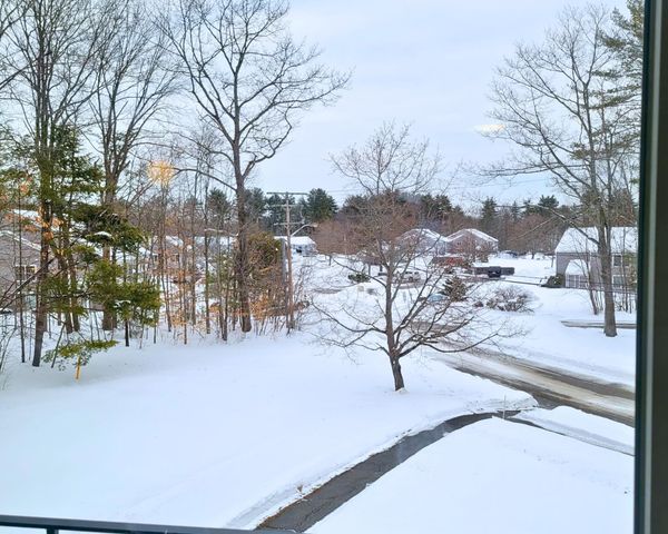 5 Brookside Dr Apt 9, Exeter, NH 03833