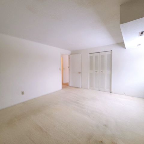 5 Brookside Dr Apt 9, Exeter, NH 03833