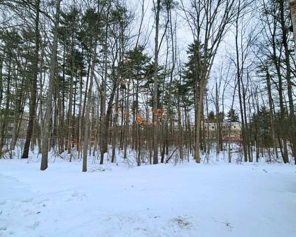 5 Brookside Dr Apt 9, Exeter, NH 03833