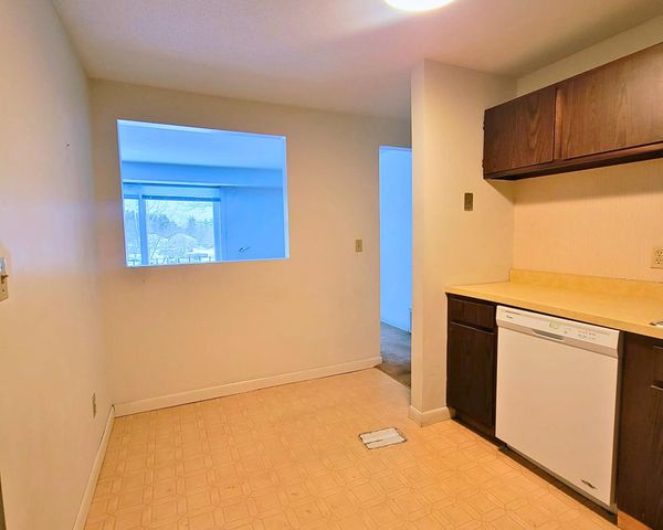 5 Brookside Dr Apt 9, Exeter, NH 03833