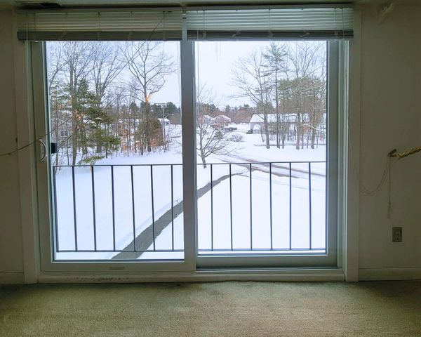 5 Brookside Dr Apt 9, Exeter, NH 03833