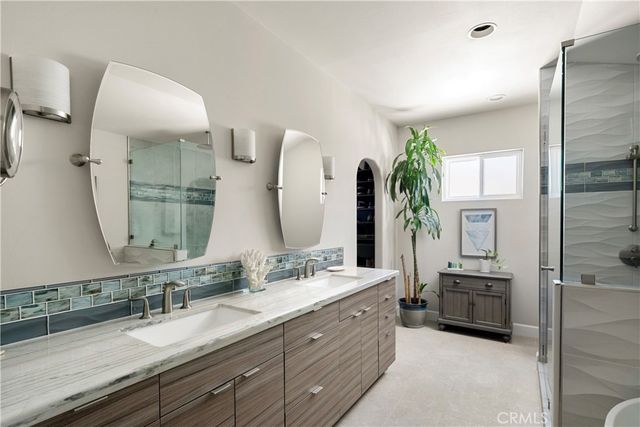 360 Villanova Road, Costa Mesa, CA 92626
