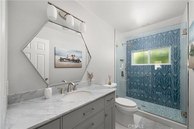 360 Villanova Road, Costa Mesa, CA 92626