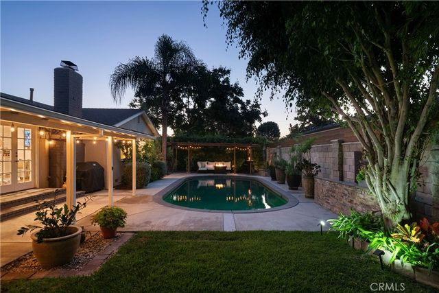 360 Villanova Road, Costa Mesa, CA 92626