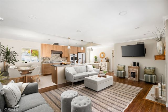 360 Villanova Road, Costa Mesa, CA 92626