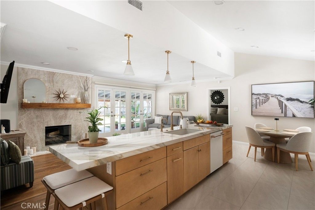 360 Villanova Road, Costa Mesa, CA 92626 — photo 4