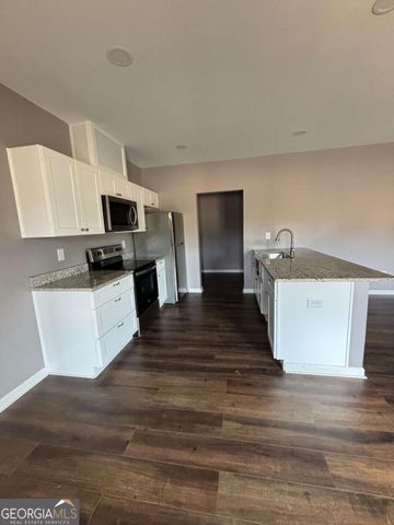 6612 River Station Drive, Lula, GA 30554