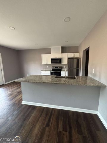 6612 River Station Drive, Lula, GA 30554