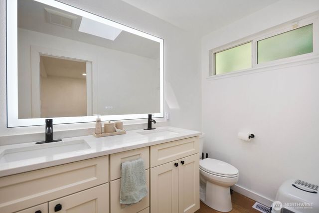 2225 107th Avenue E, Edgewood, WA 98372