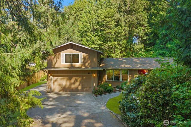 2225 107th Avenue E, Edgewood, WA 98372
