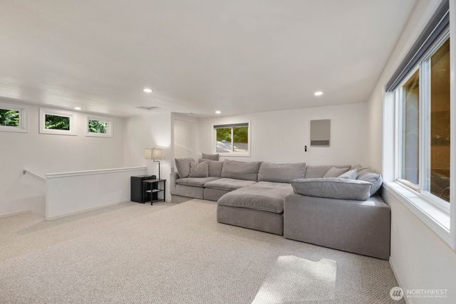 2225 107th Avenue E, Edgewood, WA 98372