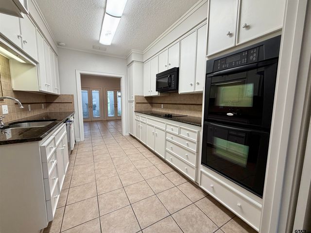 1022 Troup Hwy, Tyler, TX 75701