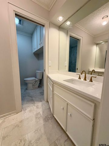 1022 Troup Hwy, Tyler, TX 75701