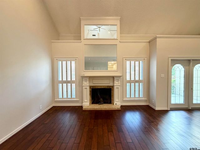 1022 Troup Hwy, Tyler, TX 75701