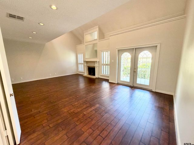 1022 Troup Hwy, Tyler, TX 75701