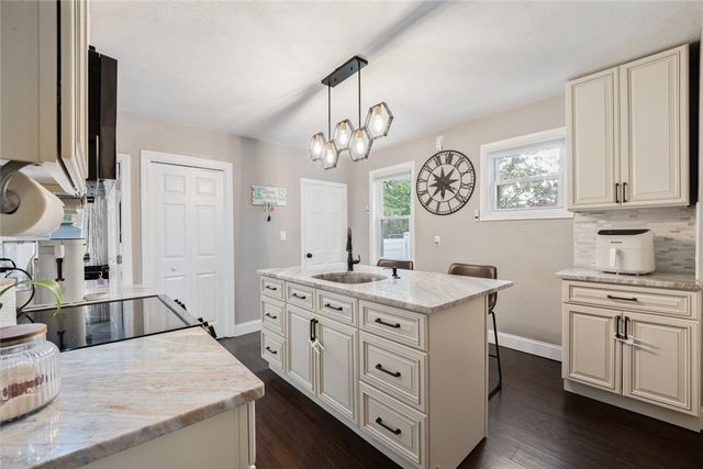 114 Jefferson Street, Warwick, RI 02888