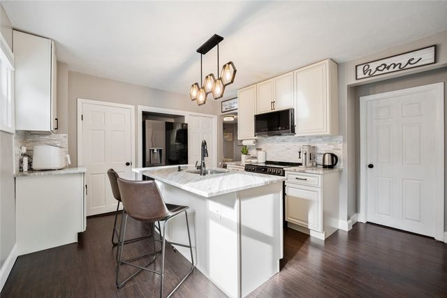 114 Jefferson Street, Warwick, RI 02888