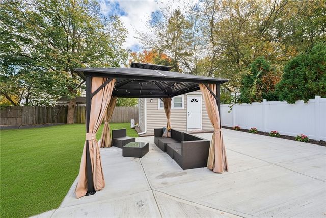 114 Jefferson Street, Warwick, RI 02888