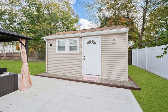 114 Jefferson Street, Warwick, RI 02888