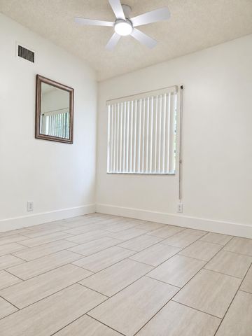 138 S CYPRESS Road 218, Pompano Beach, FL 33060
