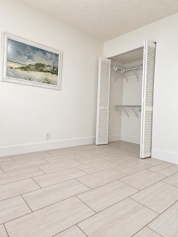 138 S CYPRESS Road 218, Pompano Beach, FL 33060