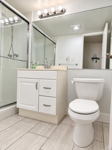 138 S CYPRESS Road 218, Pompano Beach, FL 33060